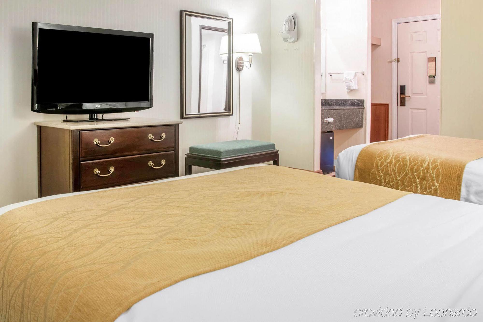 Comfort Inn Lakeside Mackinaw City Exterior foto